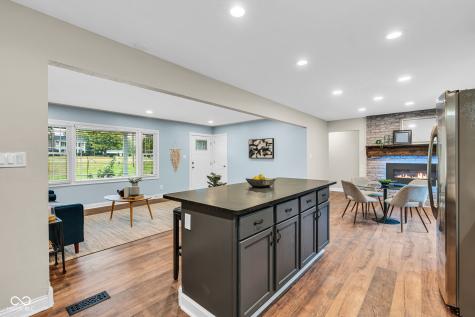 6825 S Ford Road Zionsville IN 46077