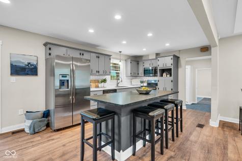 6825 S Ford Road Zionsville IN 46077