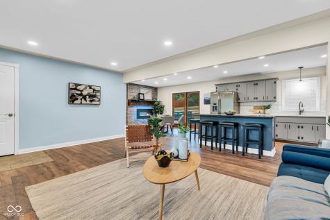 6825 S Ford Road Zionsville IN 46077