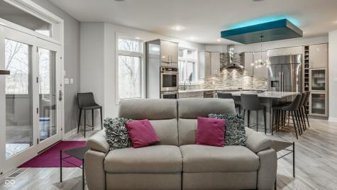 4548 Chase Oak Court Zionsville IN 46077