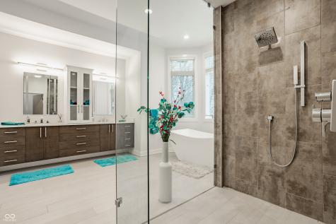 4548 Chase Oak Court Zionsville IN 46077