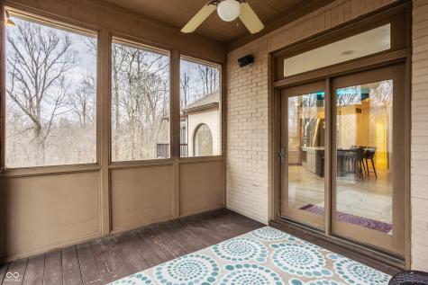 4548 Chase Oak Court Zionsville IN 46077