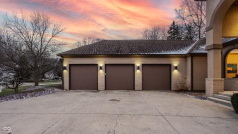 4548 Chase Oak Court Zionsville IN 46077