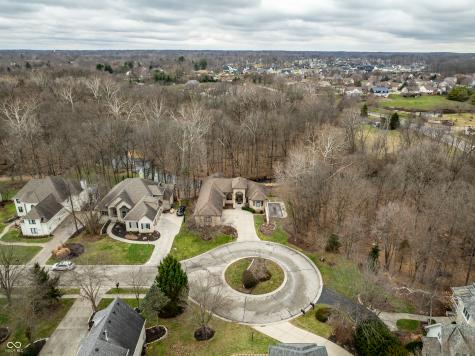 4548 Chase Oak Court Zionsville IN 46077
