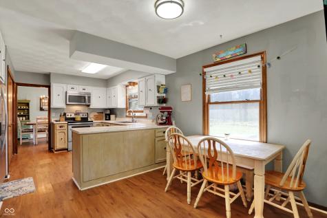 1123 Woodbridge Lane Indianapolis IN 46260