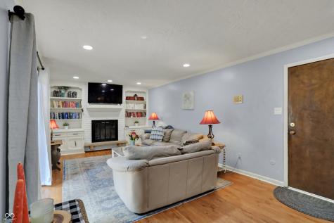 1123 Woodbridge Lane Indianapolis IN 46260