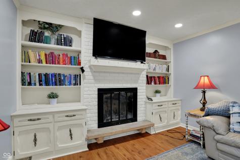 1123 Woodbridge Lane Indianapolis IN 46260
