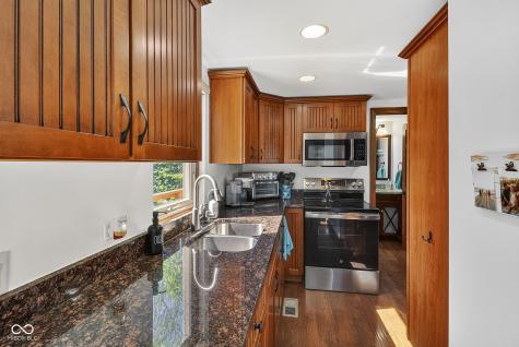 1068 S Turnbow Drive Rockville IN 47872