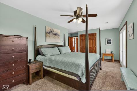 1068 S Turnbow Drive Rockville IN 47872