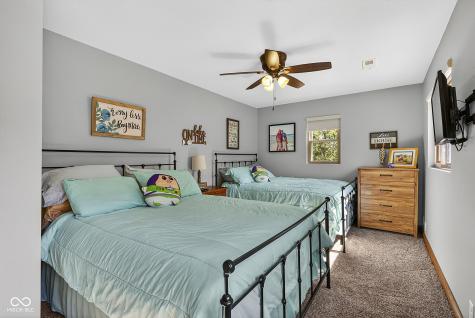 1068 S Turnbow Drive Rockville IN 47872