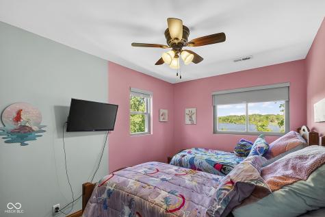 1068 S Turnbow Drive Rockville IN 47872