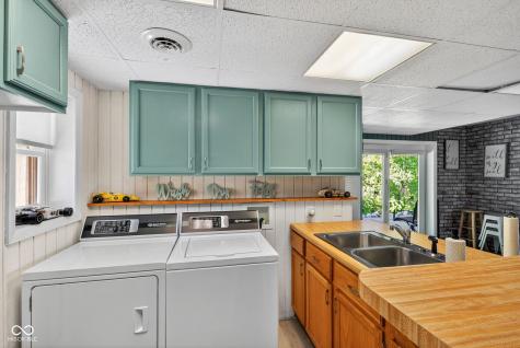 1068 S Turnbow Drive Rockville IN 47872
