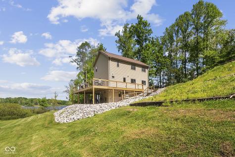 1068 S Turnbow Drive Rockville IN 47872
