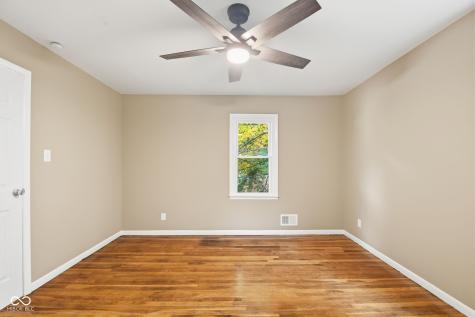 749 W Edgewood Avenue Indianapolis IN 46217