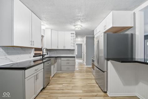 749 W Edgewood Avenue Indianapolis IN 46217
