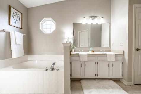 10513 Blue Springs Lane Fishers IN 46037