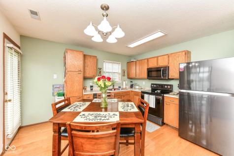 2275 Historic Oaks Boulevard Indianapolis IN 46214