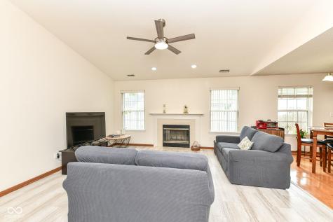 2275 Historic Oaks Boulevard Indianapolis IN 46214