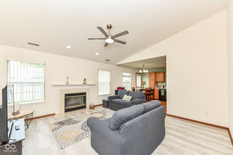 2275 Historic Oaks Boulevard Indianapolis IN 46214