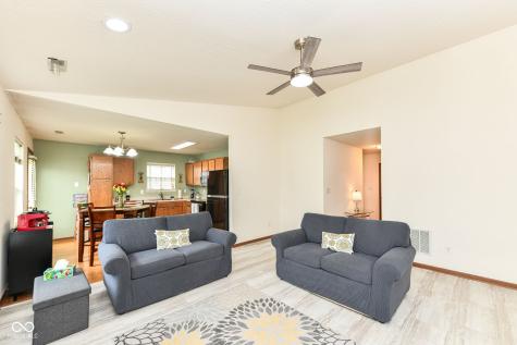 2275 Historic Oaks Boulevard Indianapolis IN 46214