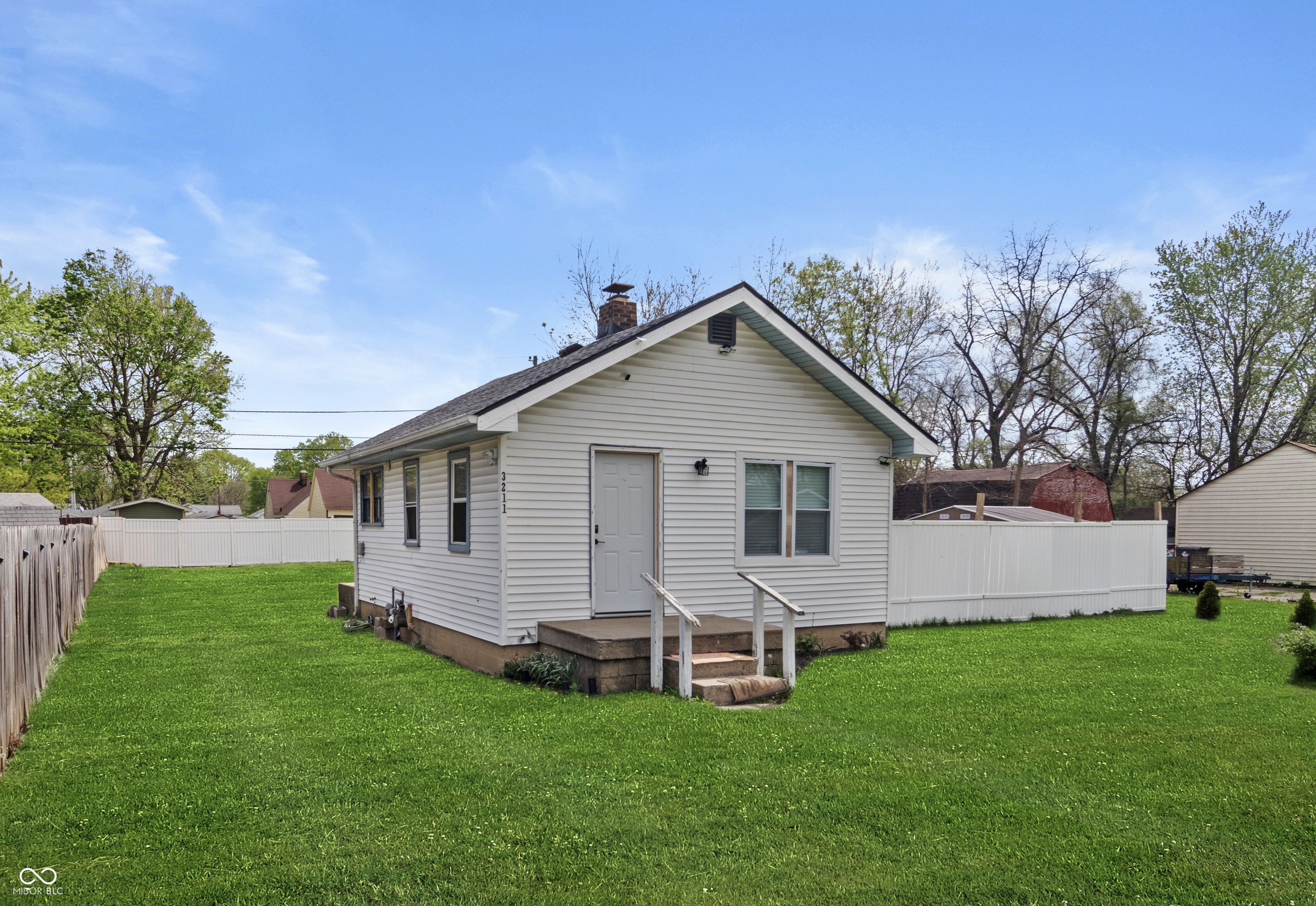 3211 S Lockburn Street Indianapolis IN 46221