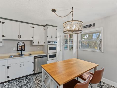 2823 Shakespeare Drive Southport IN 46227