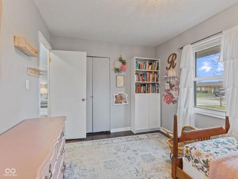 2823 Shakespeare Drive Southport IN 46227