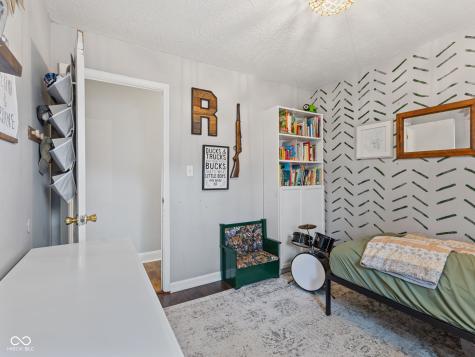 2823 Shakespeare Drive Southport IN 46227