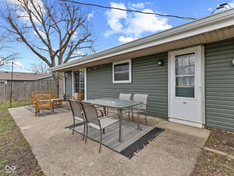 2823 Shakespeare Drive Southport IN 46227