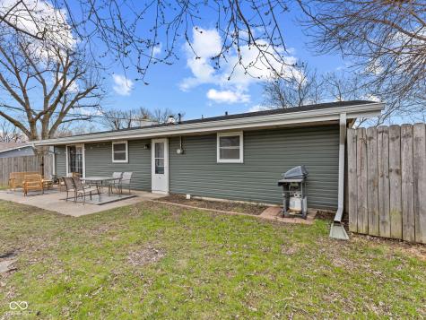 2823 Shakespeare Drive Southport IN 46227