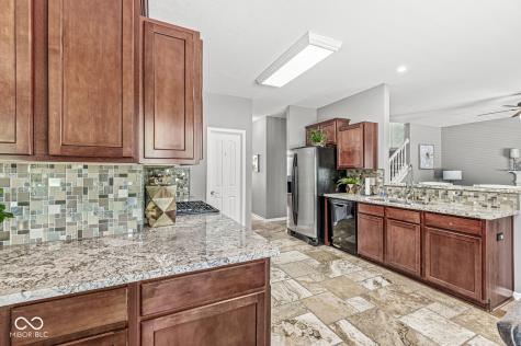 7248 Lakeland Trails Boulevard Indianapolis IN 46259