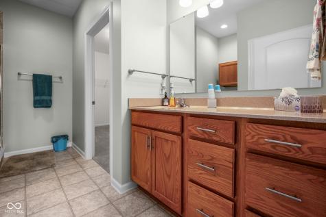 8801 Twain Lane Indianapolis IN 46239