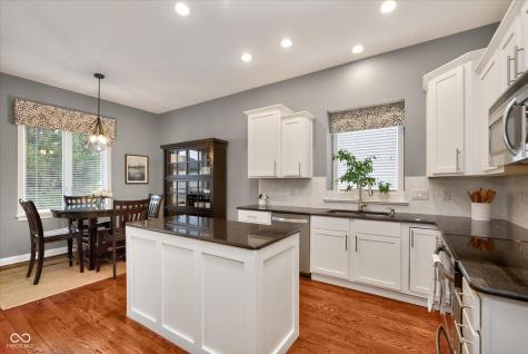 10929 Bluestone Way Fishers IN 46038