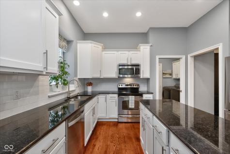10929 Bluestone Way Fishers IN 46038