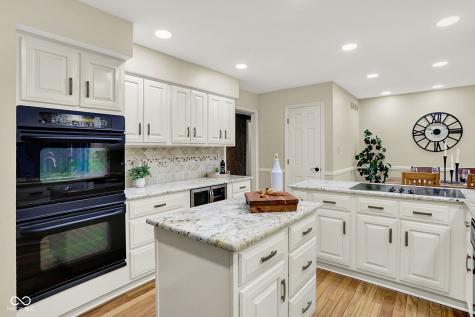 118 White Horse Lane Fishers IN 46038