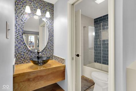118 White Horse Lane Fishers IN 46038