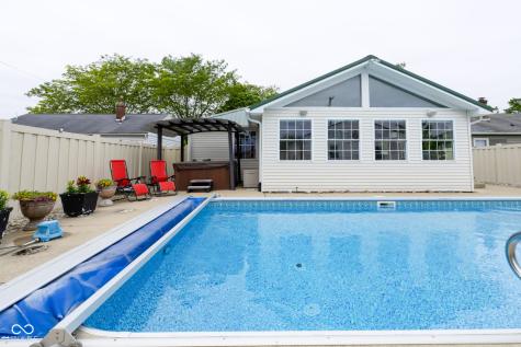 2305 Caldwell Place Columbus IN 47201