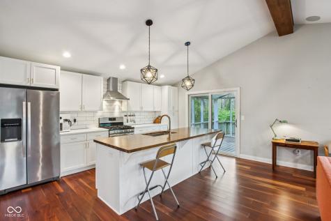 2027 E 80th Street Indianapolis IN 46240