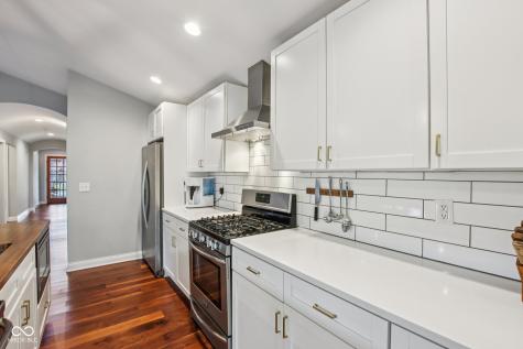 2027 E 80th Street Indianapolis IN 46240