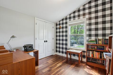 2027 E 80th Street Indianapolis IN 46240