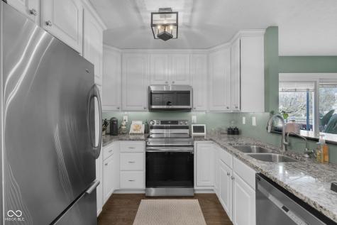 8902 Pine Tree Boulevard Indianapolis IN 46256