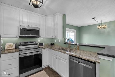 8902 Pine Tree Boulevard Indianapolis IN 46256