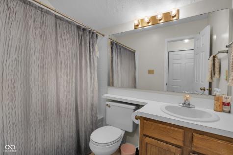 8902 Pine Tree Boulevard Indianapolis IN 46256