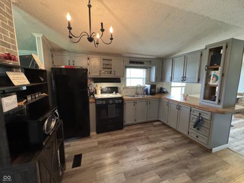 537 W State Street Kingman IN 47952