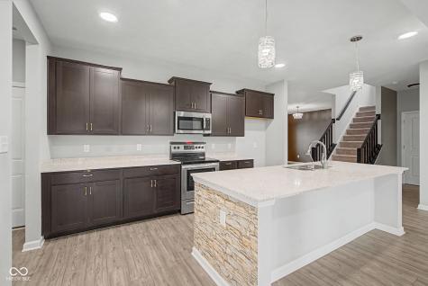379 Oakswept Way Greenfield IN 46140