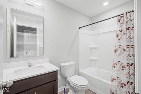 379 Oakswept Way Greenfield IN 46140