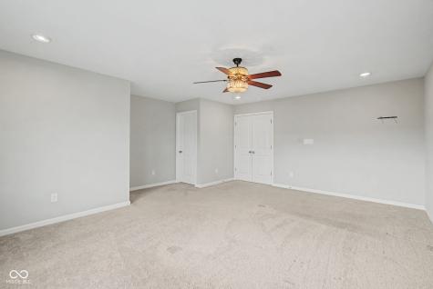 379 Oakswept Way Greenfield IN 46140