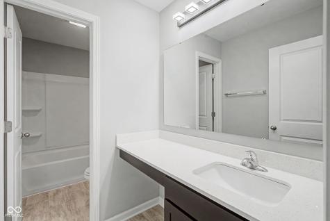 379 Oakswept Way Greenfield IN 46140