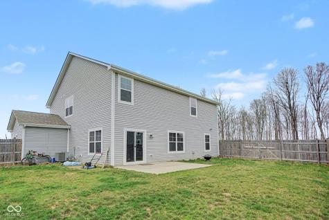379 Oakswept Way Greenfield IN 46140