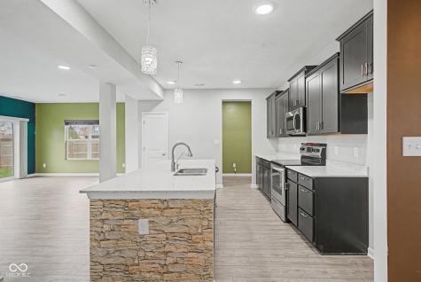 379 Oakswept Way Greenfield IN 46140